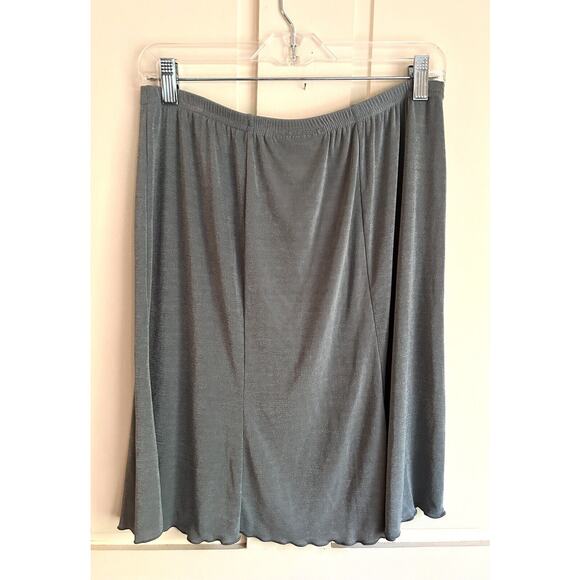 Briggs New York Women’s Lgt. Gray W/Sheen & Elastic Top Skirt/Nylon/Spandex-Med. - Picture 2 of 3